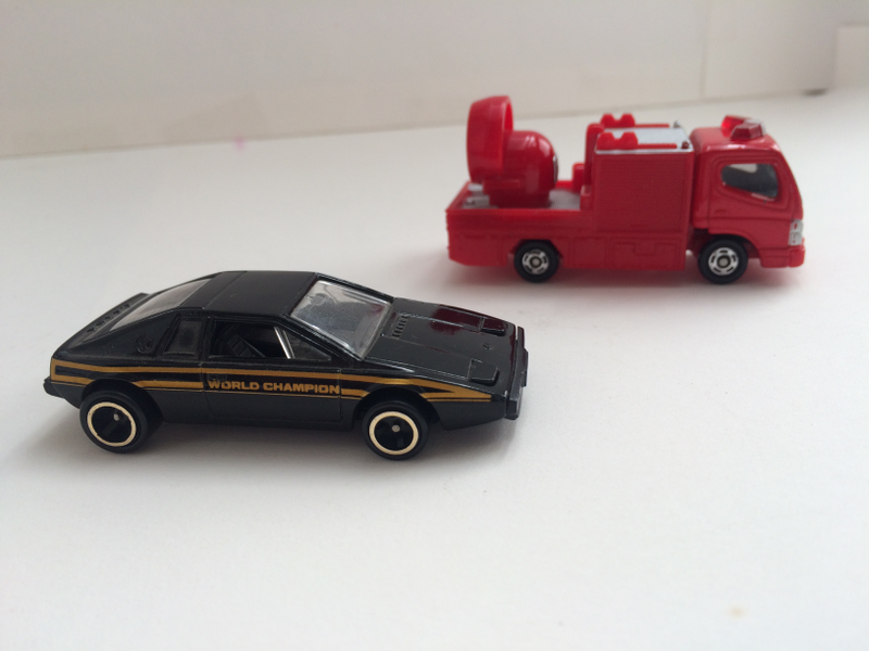 Illustration for article titled Tomica Swap Meet Score!! (And Bonus)